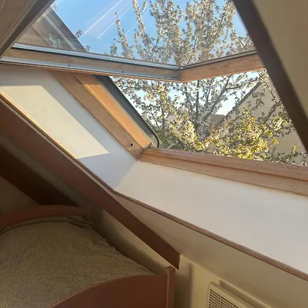 Pavillon Tranquille & Parking Gratuit Casa de Férias Argenteuil